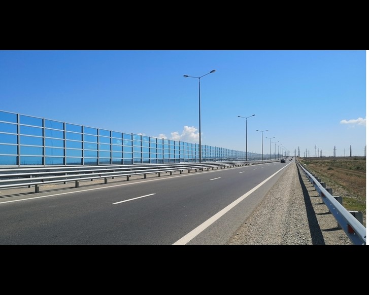 Transparent Noise/Safety Barriers