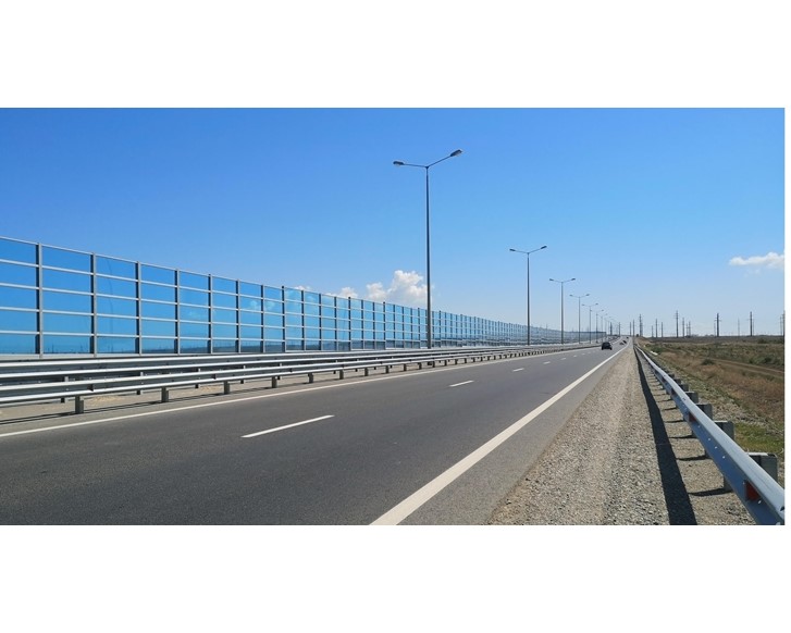 Transparent Noise/Safety Barriers