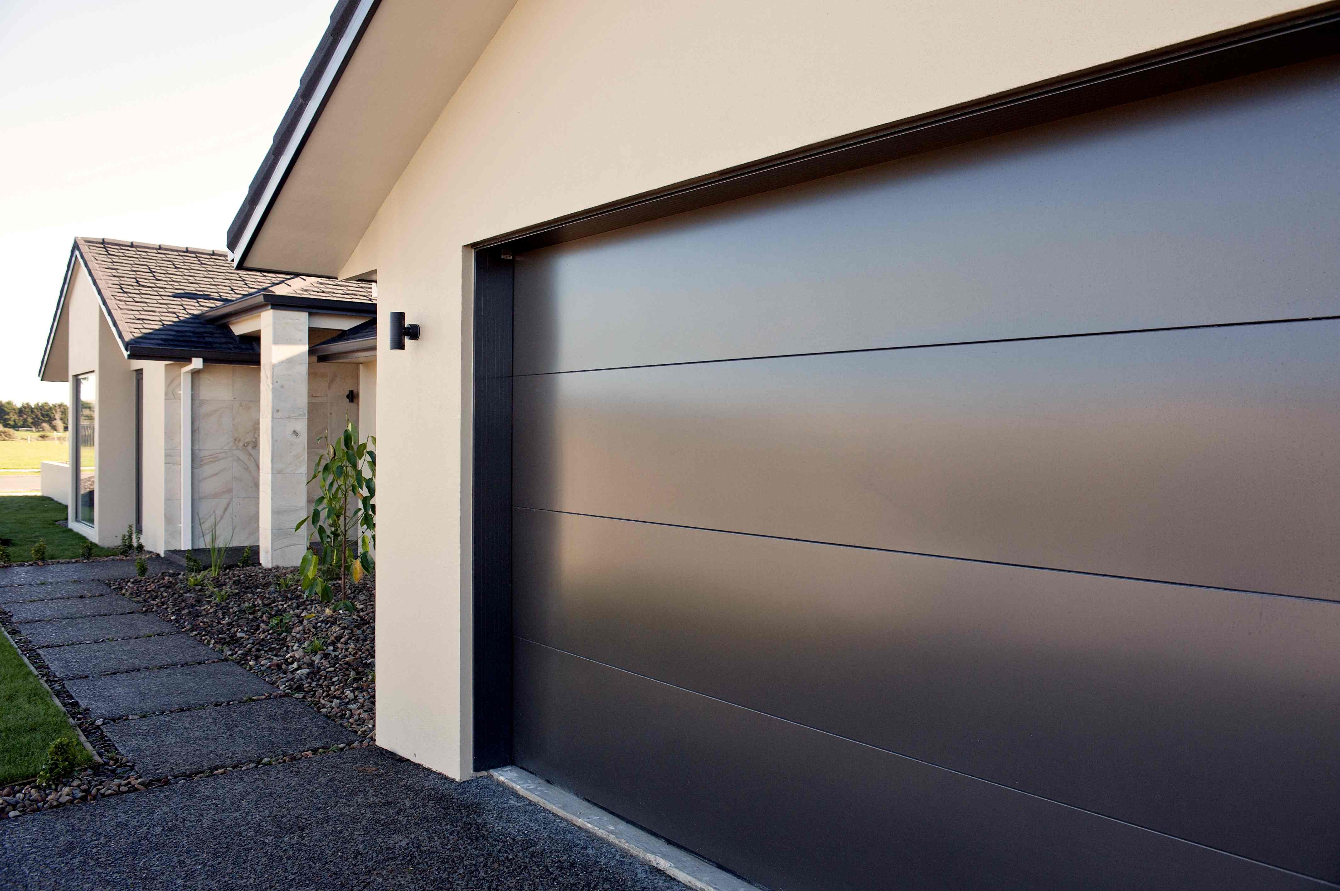 Dominator Sierra Sectional Door